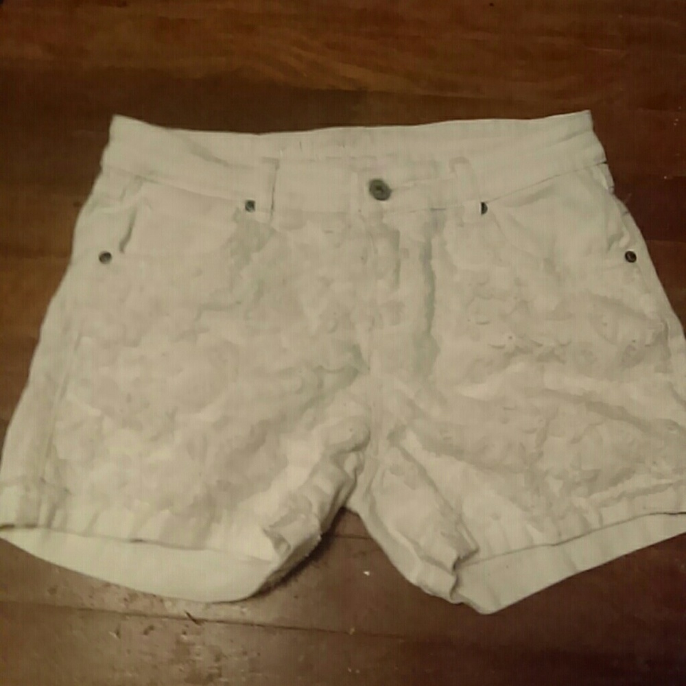 Rue 21 White Lace Shorts